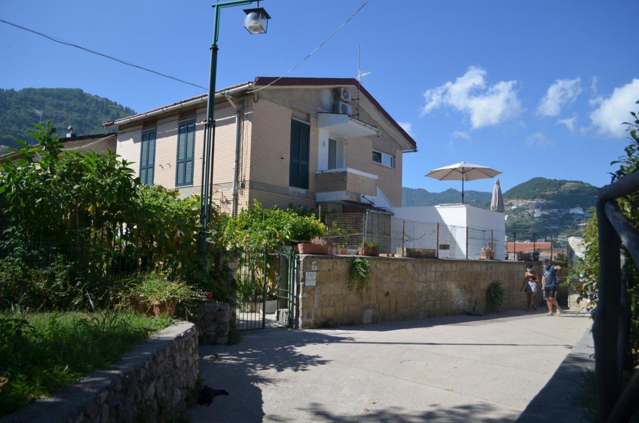 拉维罗A Casa Di Samu住宿加早餐旅馆 外观 照片